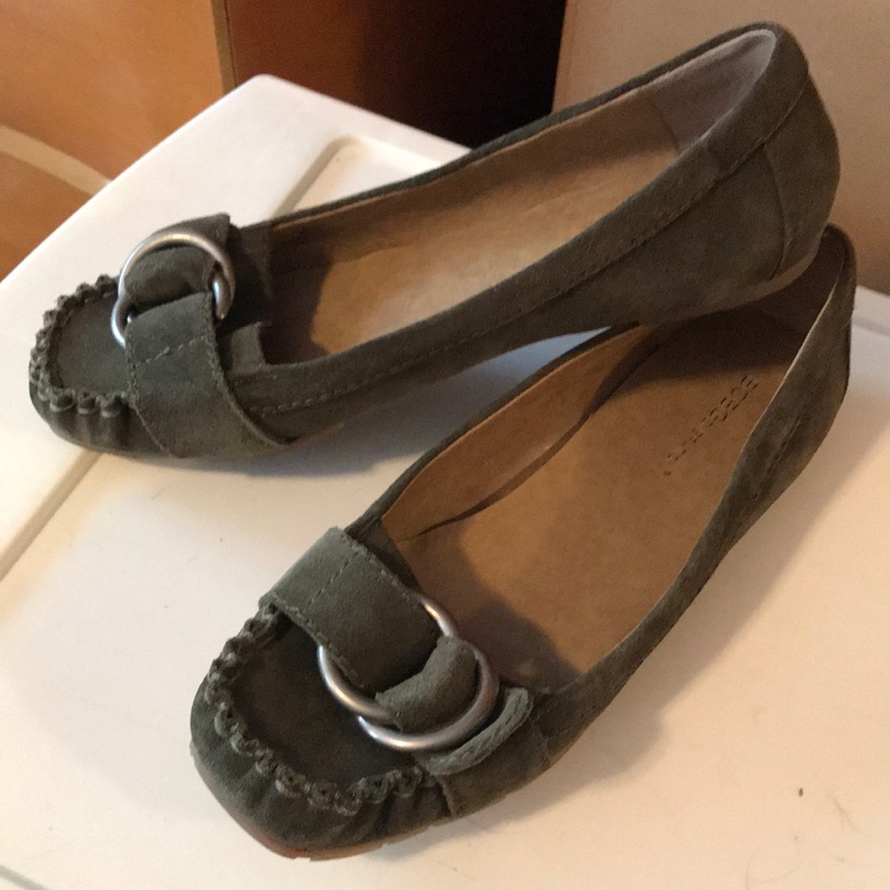BCBG Suede Leather Dark Khaki Ballet Flats Size 8